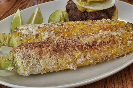 メキシコのおいしい軽食エローテ